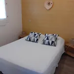 Ou T2 Climatises, Vue, Parking, Piscine, Wifi Gratuit