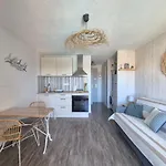 Studio59 Ou T2-93, Climatises, Vue, Parking, Piscine, Wifi Gratuit Balaruc-les-Bains