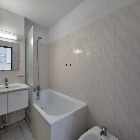 Апартаменты T2 Classes, Climatises, Au 2eme Et 3eme Etage Avec Ascenseur, Vue Panoramique, Parking, Piscine, Wifi Баларук-ле-Бен