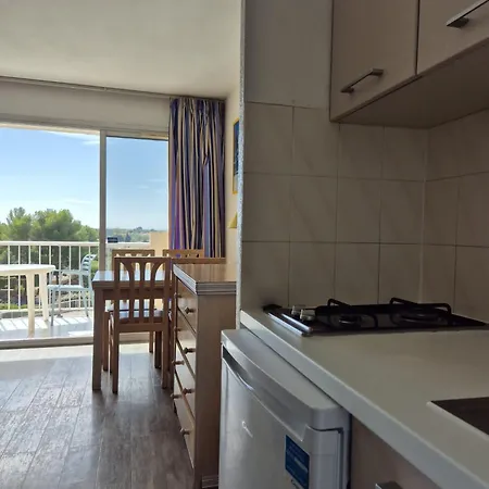 T2 Classes, Climatises, Au 2eme Et 3eme Etage Avec Ascenseur, Vue Panoramique, Parking, Piscine, Wifi Баларук-ле-Бен