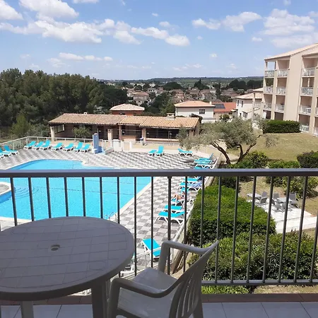 T2 Classés, Climatisés, Au 2ème Et 3ème étage Avec Ascenseur, Vue Panoramique, Parking, Piscine, Wifi *