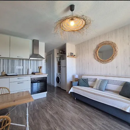 Studio59, Climatise, Parking, Piscine, Vue, Wifi Gratuit * Balaruc-les-Bains