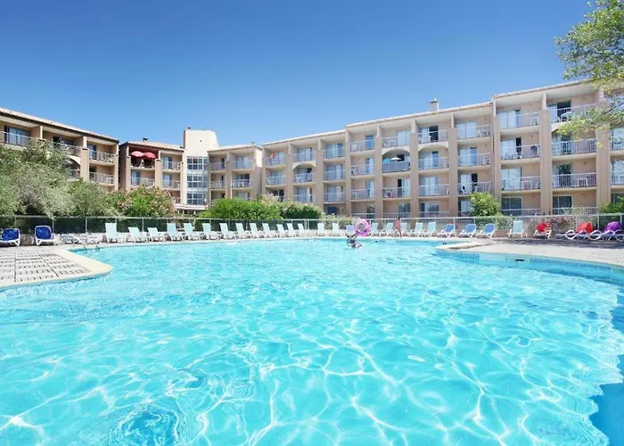 T2 Ou Classes, Climatises, Au 2eme Et 3eme Etage Avec Ascenseur, Vue Panoramique, Parking, Piscine, Wifi Apartament *