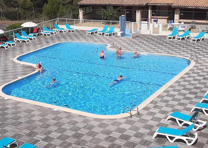 Ou T2 Climatises, Vue, Parking, Piscine, Wifi Gratuit
